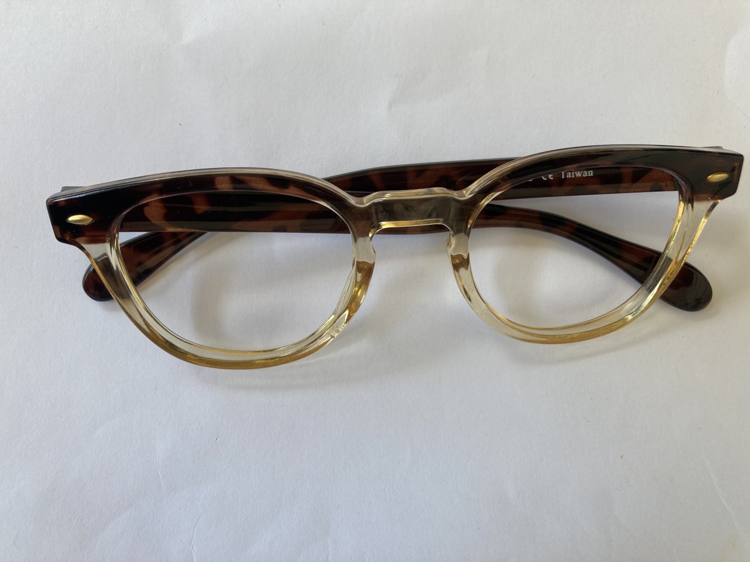 Gorgeous Eyeglasses. Frame Only. Made In Taiwan.