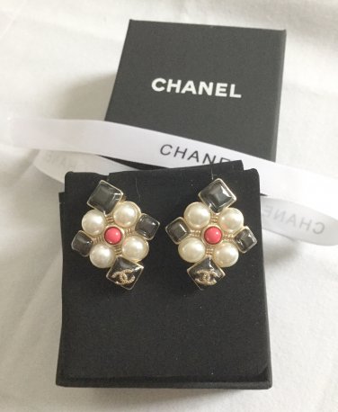 CHANEL PEARL Stud Earrings Multi-Colored Cream Grey Red GOLD Rhombus Shape NIB