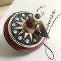 ESTEE LAUDER Pleasures Solid Perfume SPINNING TOP 2006 Holiday Compact NIB