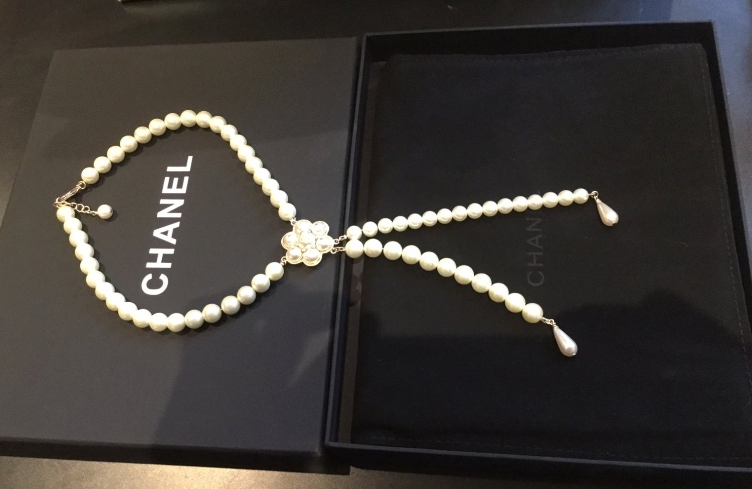 chanel camellia vanity with chain