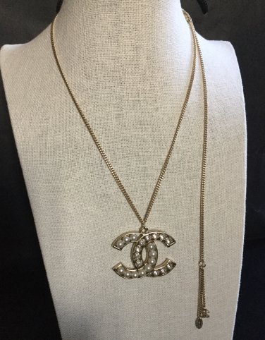 chanel pearl and crystal logo necklace gold