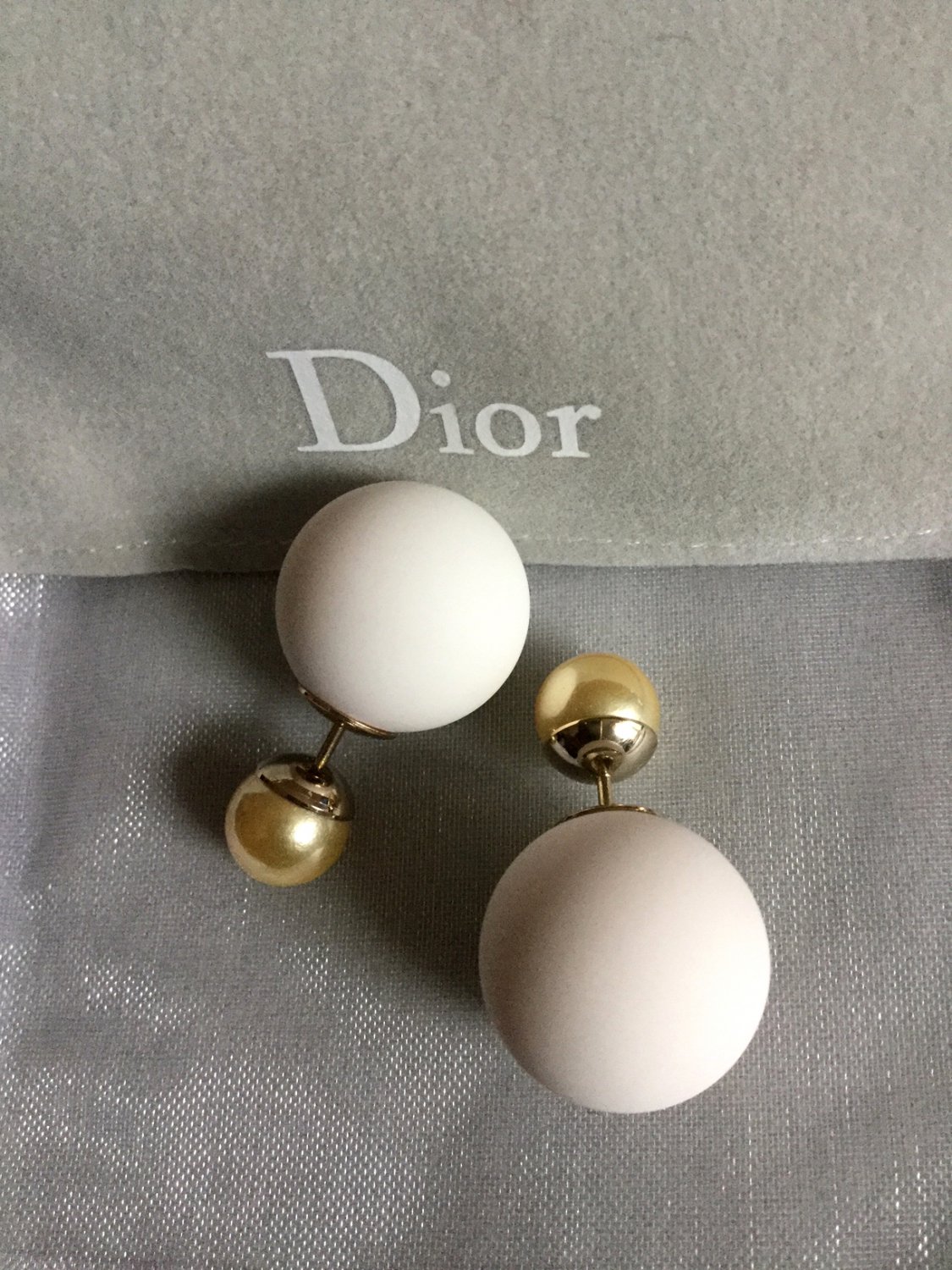 DIOR TRIBALE Mise en Dior Tribal Earrings Pale Pink Bead Authentic