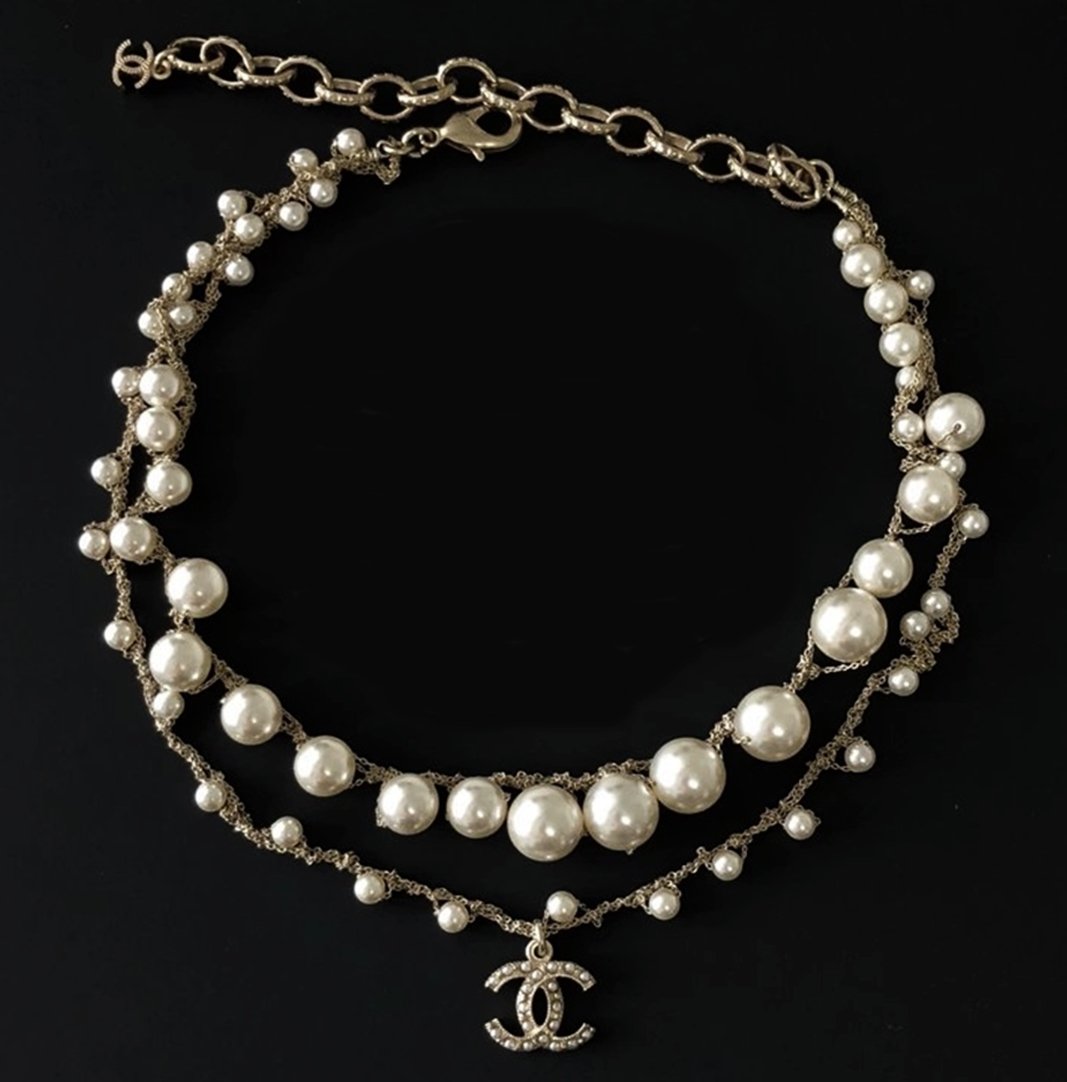 CHANEL Pearl Necklace CC Pendant Twisted Double Gold Chain NIB
