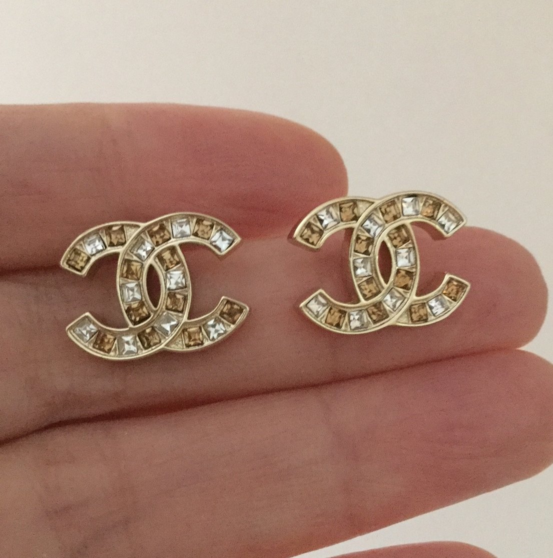 chanel stud earrings amazon