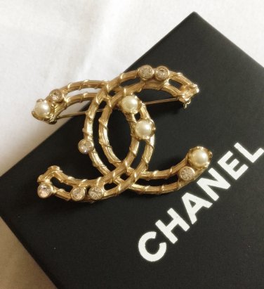 CHANEL Crystal Pearl Brooch Pin Gold Metal Hollow Style Authentic NIB
