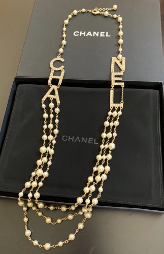 CHANEL Crystal Letters Runway 2019 Pearl Necklace Gold Multi Strand NIB