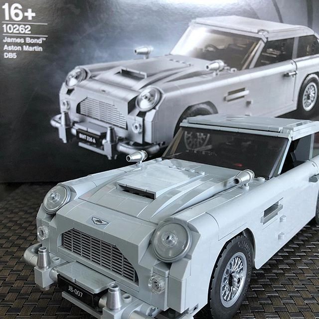 james bond aston martin model car kit