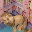 Vintage G 1 My Little Pony MLP - Flat Foot (FF) Collector Pose - Butterscotch Vintage G 1 My Little Pony MLP - Flat Foot (FF) Collector Pose - Butterscotch