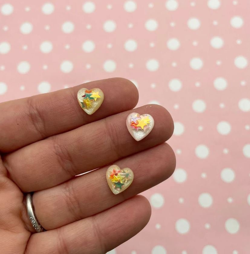 10mm Heart Cabochons with Star Glitter, Resin Heart Cabs jocad (15 Pieces)