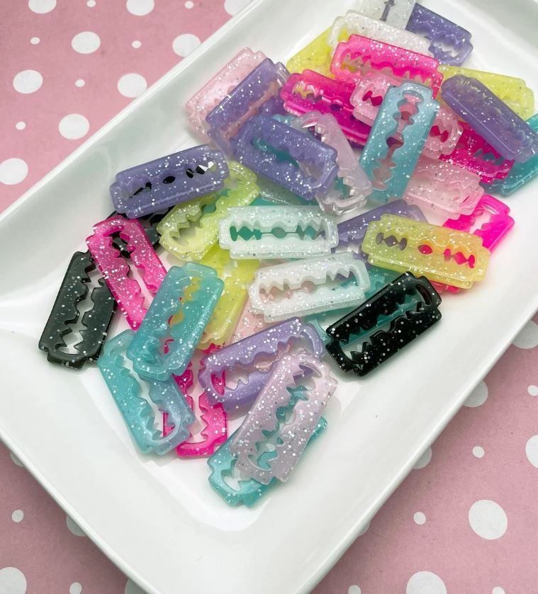 Glittery Resin Razor Blade Cabochons, Flat Backed Cabs jocad (3 Pieces)
