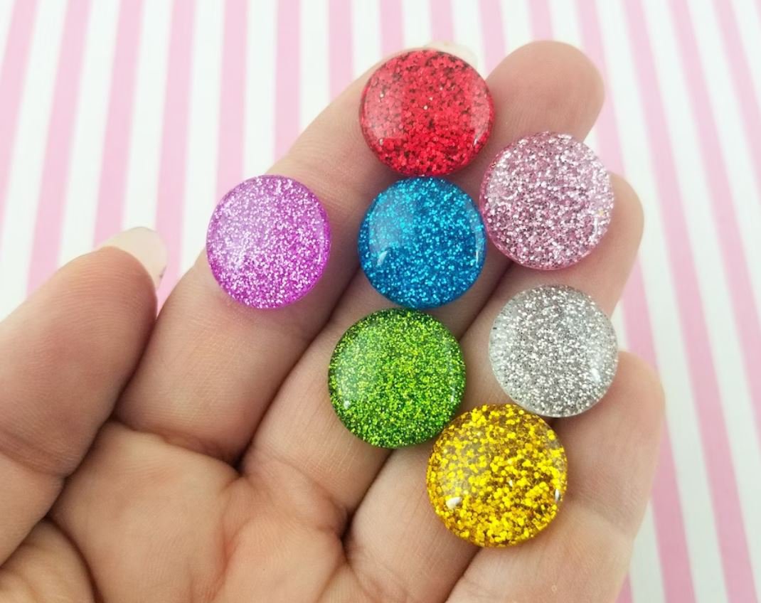 Assorted Glitter Resin Circle Cabochons, Cute Bling Cabs jocad (8 Pieces)