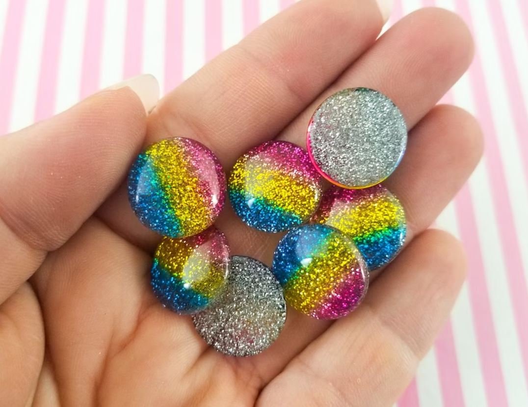Rainbow Glitter Resin Circle Cabochons, Cute Bling Cabs jocad (8 Pieces)