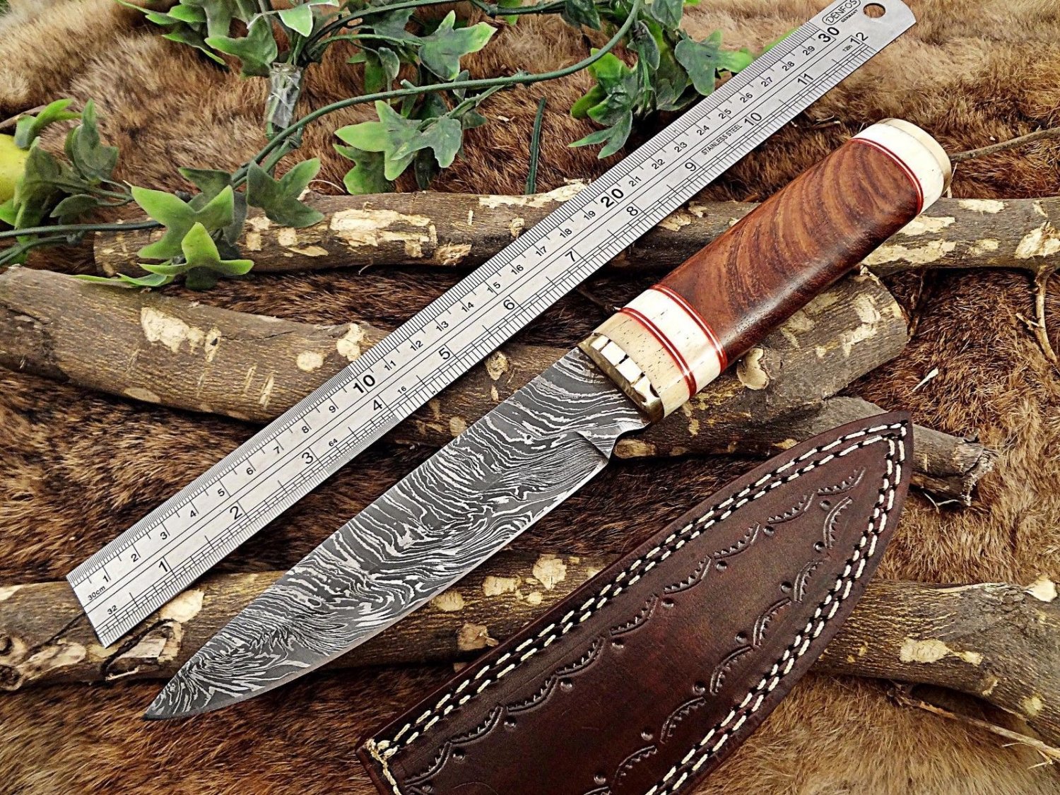 11" Skinning Knife hand Twist pattern Damascus steel Wood & Bone