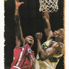 Loy Vaught 1994-95 Topps #159 Los Angeles Clippers Basketball Card