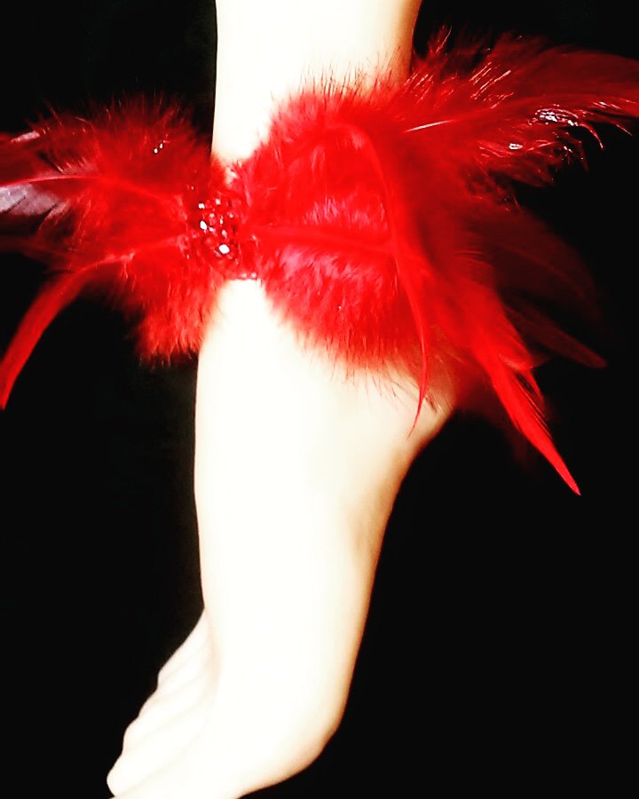 Red Feathered Stretch Anklet