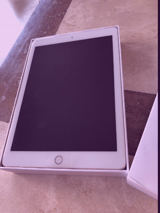 Apple Ipad 5th generation (Latest Model) 9.7