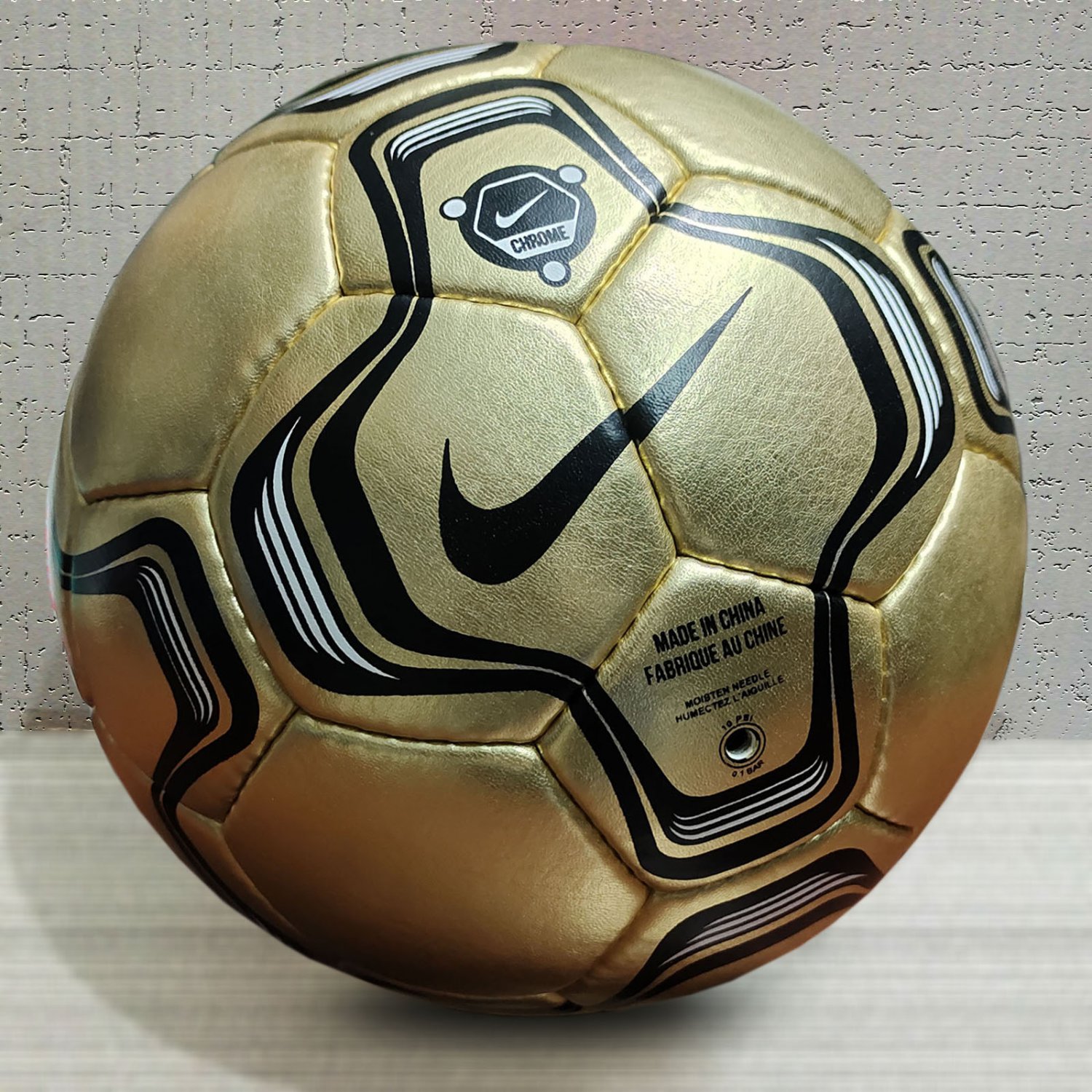 Ultra Rare Nike Chrome Football Soccer Ball No 5