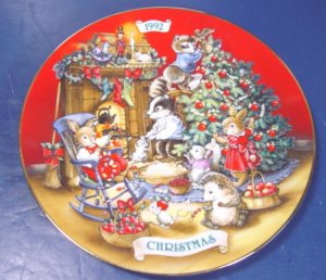 1992 Sharing Christmas with Friends Avon porcelain china plate 22K gold trim animals, tree, box