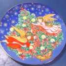 1995 Avon Christmas plate Trimming the Tree porcelain china 22K gold trim Angels box