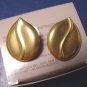 Satin Swirl pierced earrings vintage Avon 1987 goldtone gold color metal with box