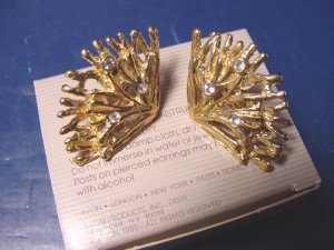 Avon Rhinestone Fan 1989 vintage clip on earrings goldtone metal crystal clear rhinestones, box