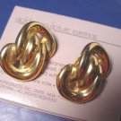 Golden Sculpture Avon pierced earrings vintage 1986 goldtone gold color metal with box