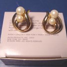 Vintage 1990 Avon Modern Classic pearl pierced earrings white faux pearls goldtone metal
