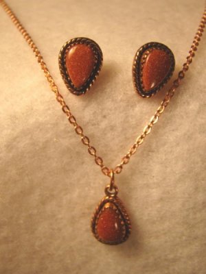 Copper teardrop pendant necklace chain, earrings vintage designer WM signed set gold-flecks stones