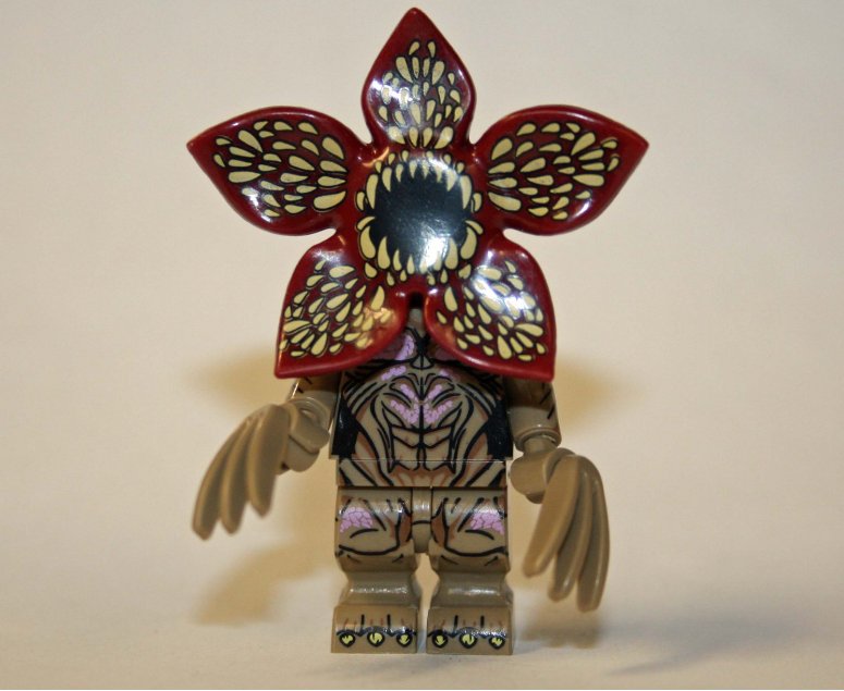 Demogorgon Attack mouth minifigure Stranger Things tv show horror movie building toy figure