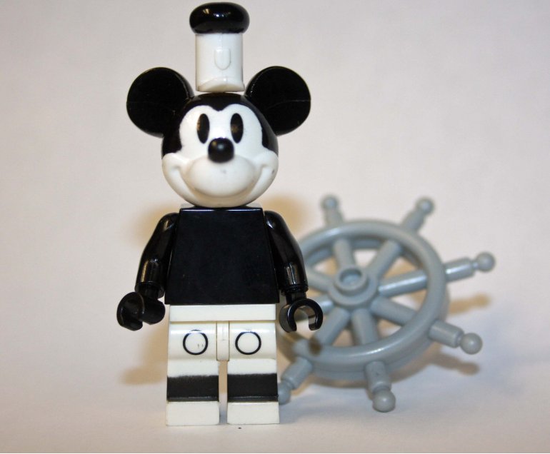 Mickey Mouse Disney Steamboat Willie minifigure movie building Cartoon toy figure