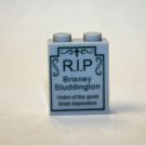 Tombstone grave Brixney Studdington for minifigure movie building toy figure