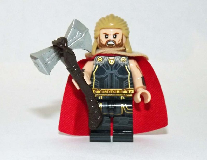 Thor Lightning Love and Thunder fur cape Marvel minifigure movie building toy figure