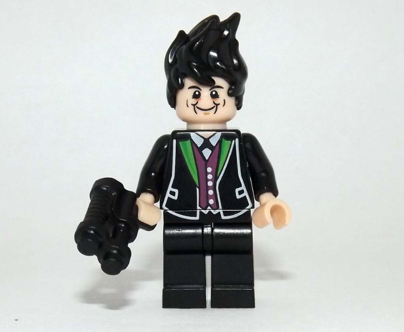 Show DC minifigure building toy figure