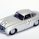 Spark Model 43LM52 Mercedes Benz 300SL #21 'Lang-Riess' 1st