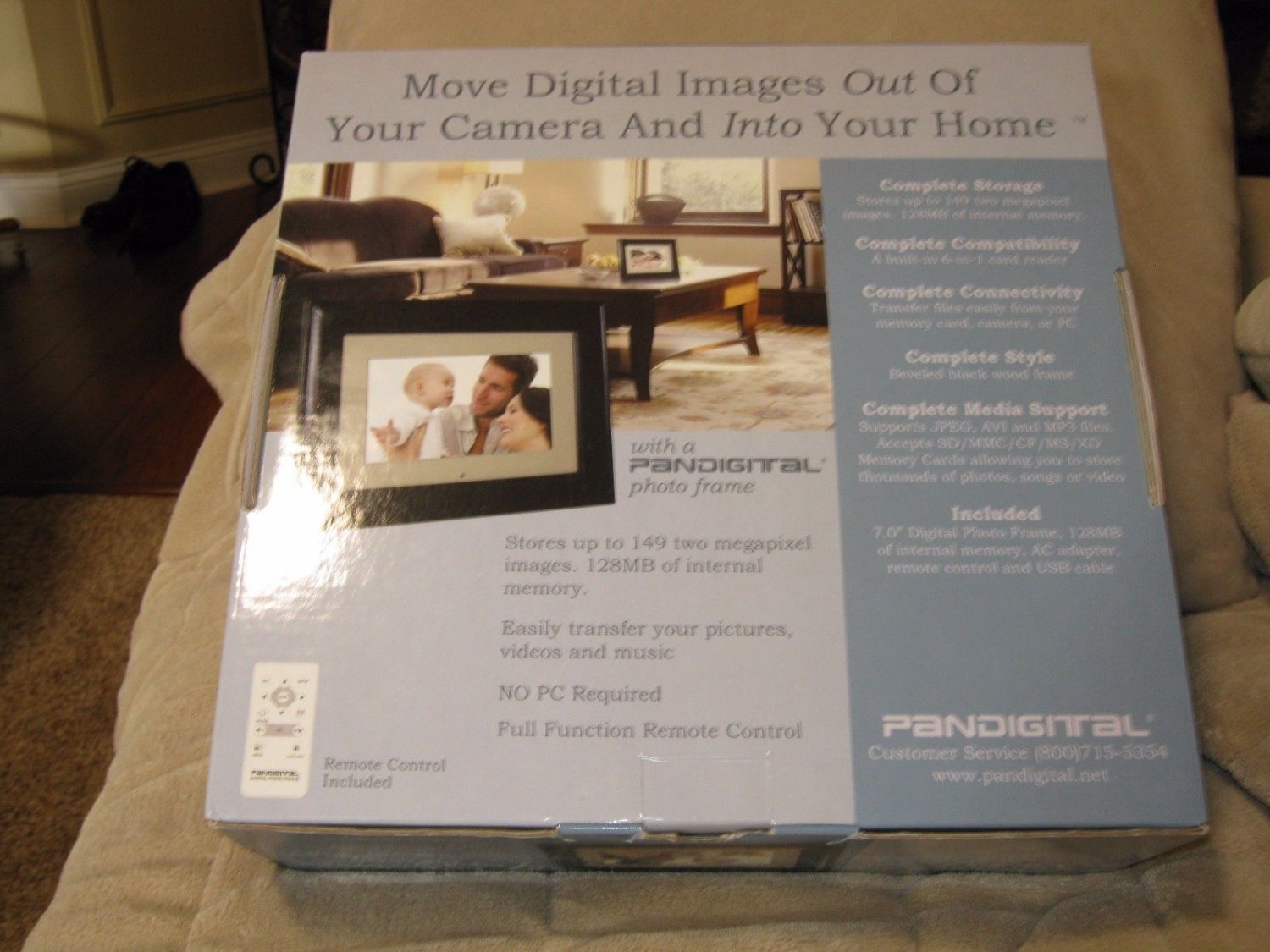 PANDIGITAL 7" LCD Digital Photo Frame PAN700