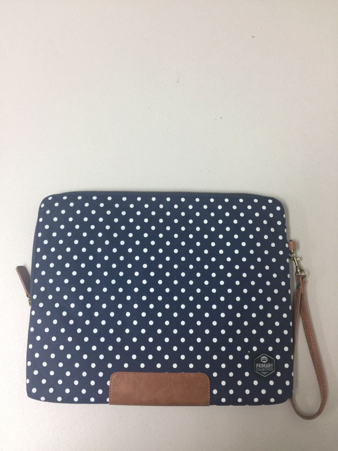 PKG - Slouch Sleeve for 13" Apple&Acirc;&reg; MacBook&Acirc;&reg; Pro - Navy/White PKG LS04-13-DOT