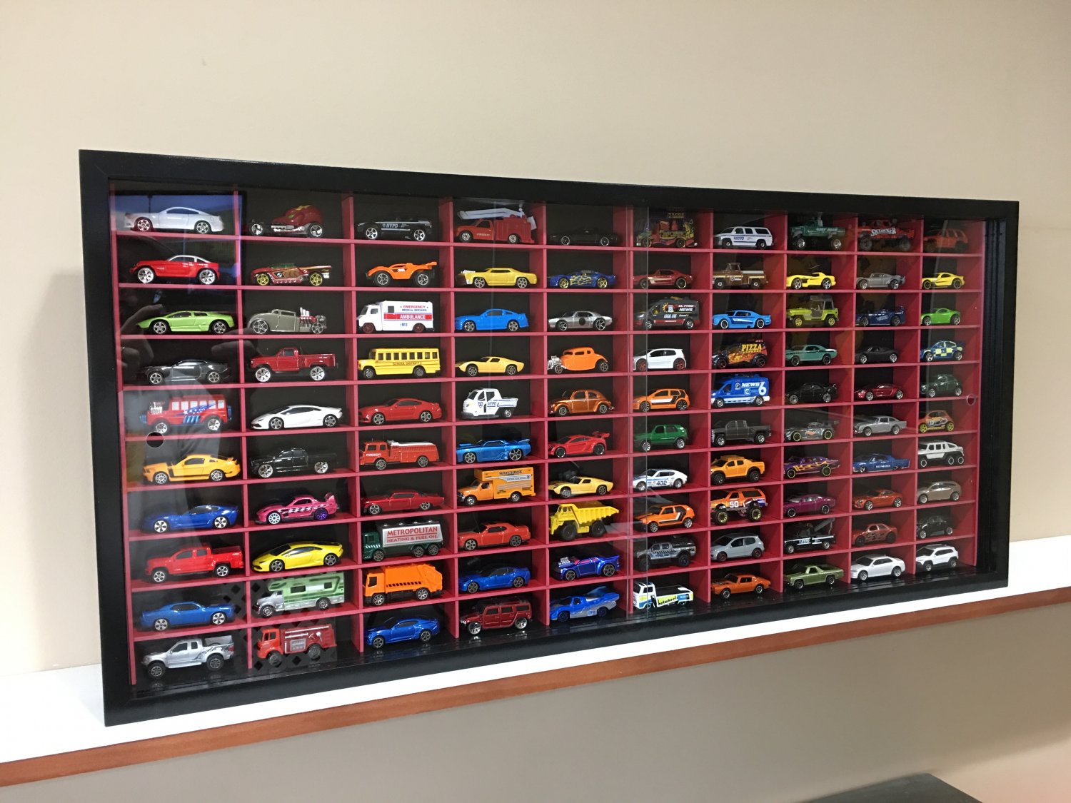 Display case cabinet for 1/64 scale cars (hot wheels, matchbox) - 100NBR-3