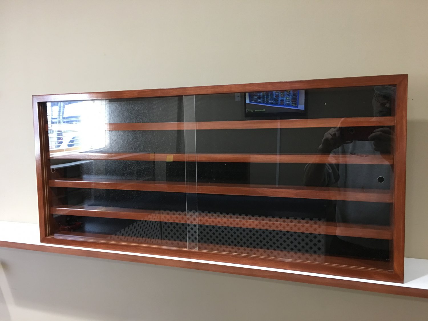 Display case shelves for diecast collectibles, cars, others 5CPWB3