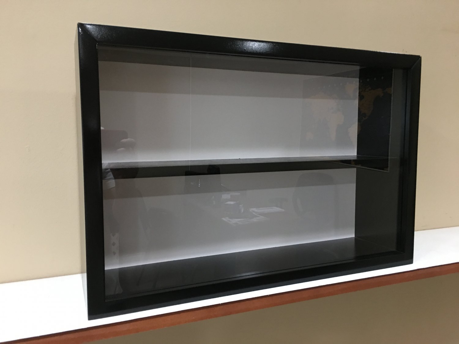Display case shelves for diecast collectibles (cars 1/25) and others 4CPW1