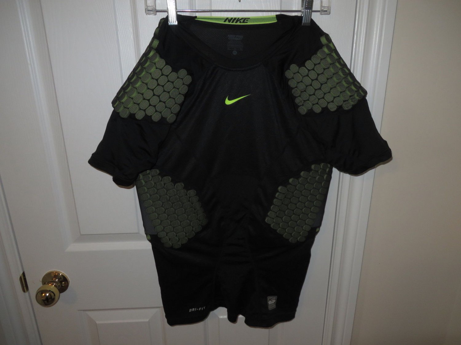 Mens Nike Pro Combat Dri-fit Compression Padded Football SS Shirt XLarge Black