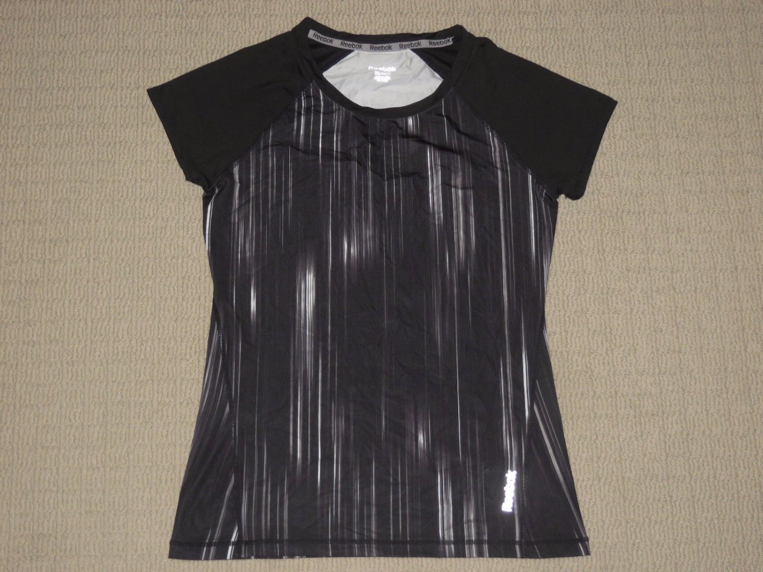 Womens Reebok Athletic Running Workout Short Sleeve Shirt XS Small Multi-Color