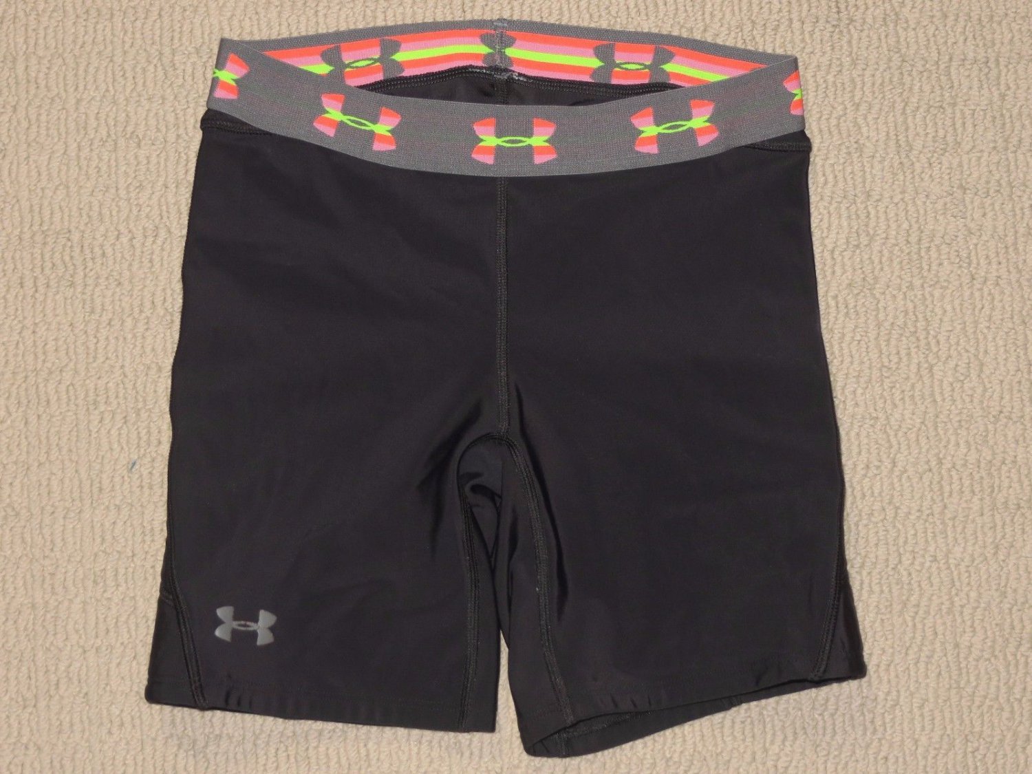 Womens Under Armour UA Base Layer Compression Padded Shorts MD Medium Black