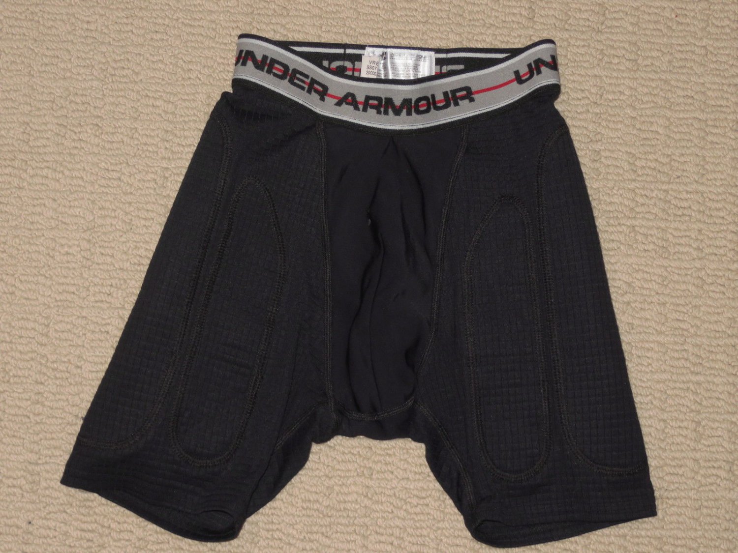 Boys Under Armour Cup Pocket Protective Padded Compression Shorts Youth Medium