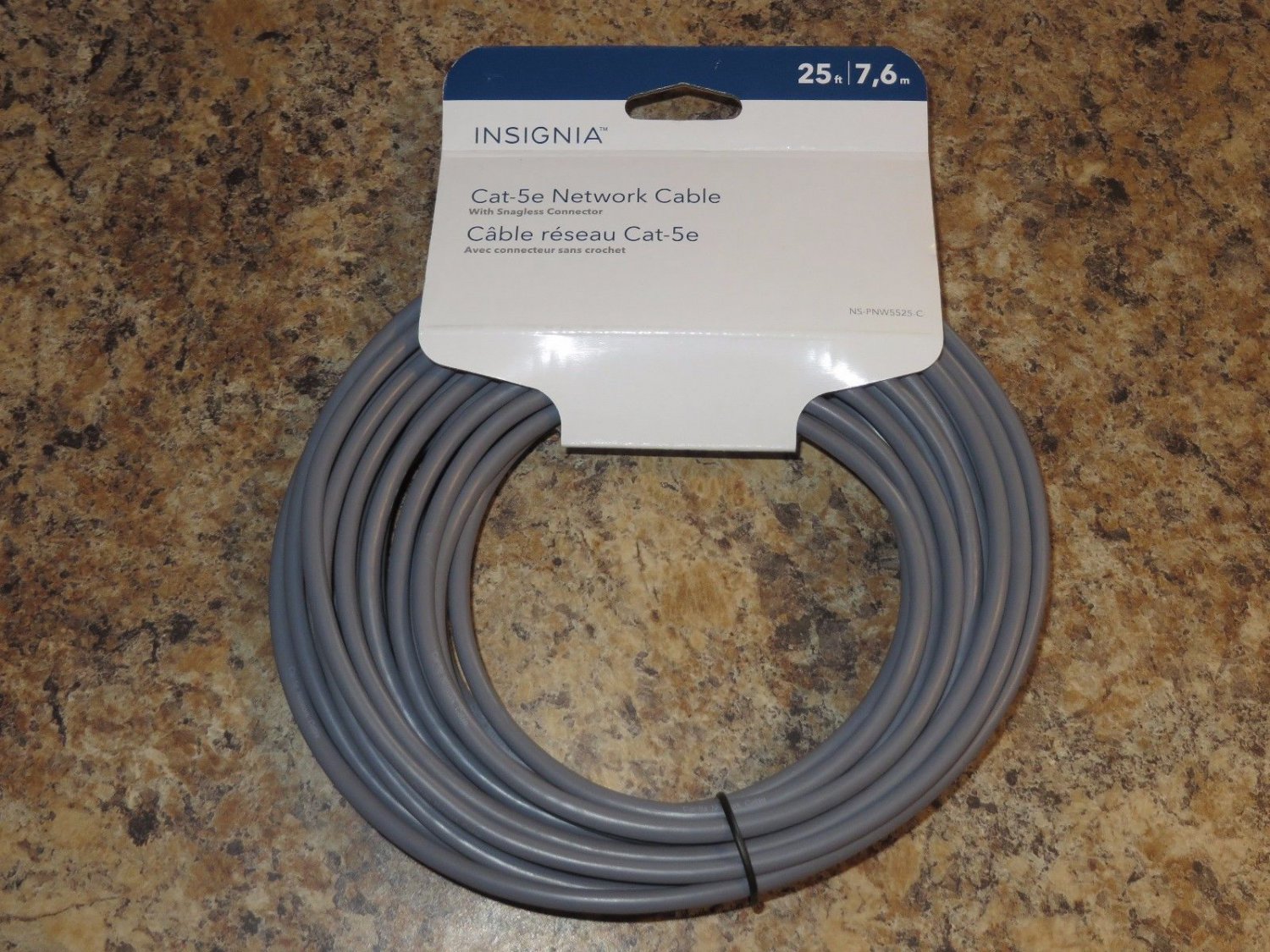 Insignia 7.6m (25 ft.) Cat5e Network Cable (NS-PNW5525-C) Grey NEW FREE SHIPPING