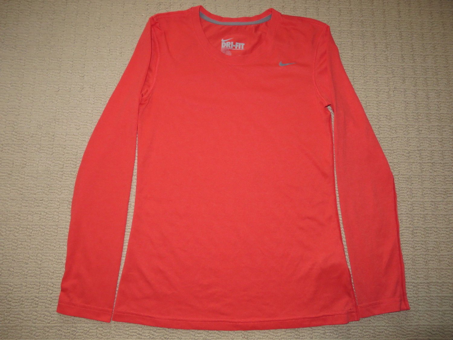 Womens Nike Dri-Fit Regular Fit Athletic Workout Long Sleeve LS Shirt XS Orange