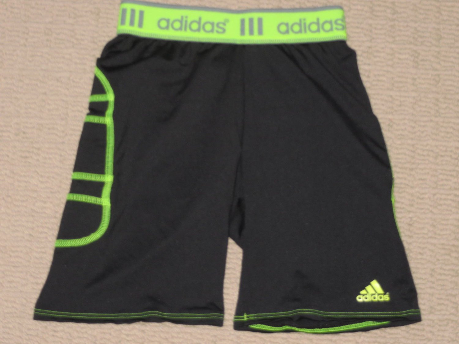 Boys Adidas Climalate Base Layer Compression Sliding Padded Shorts Youth Medium