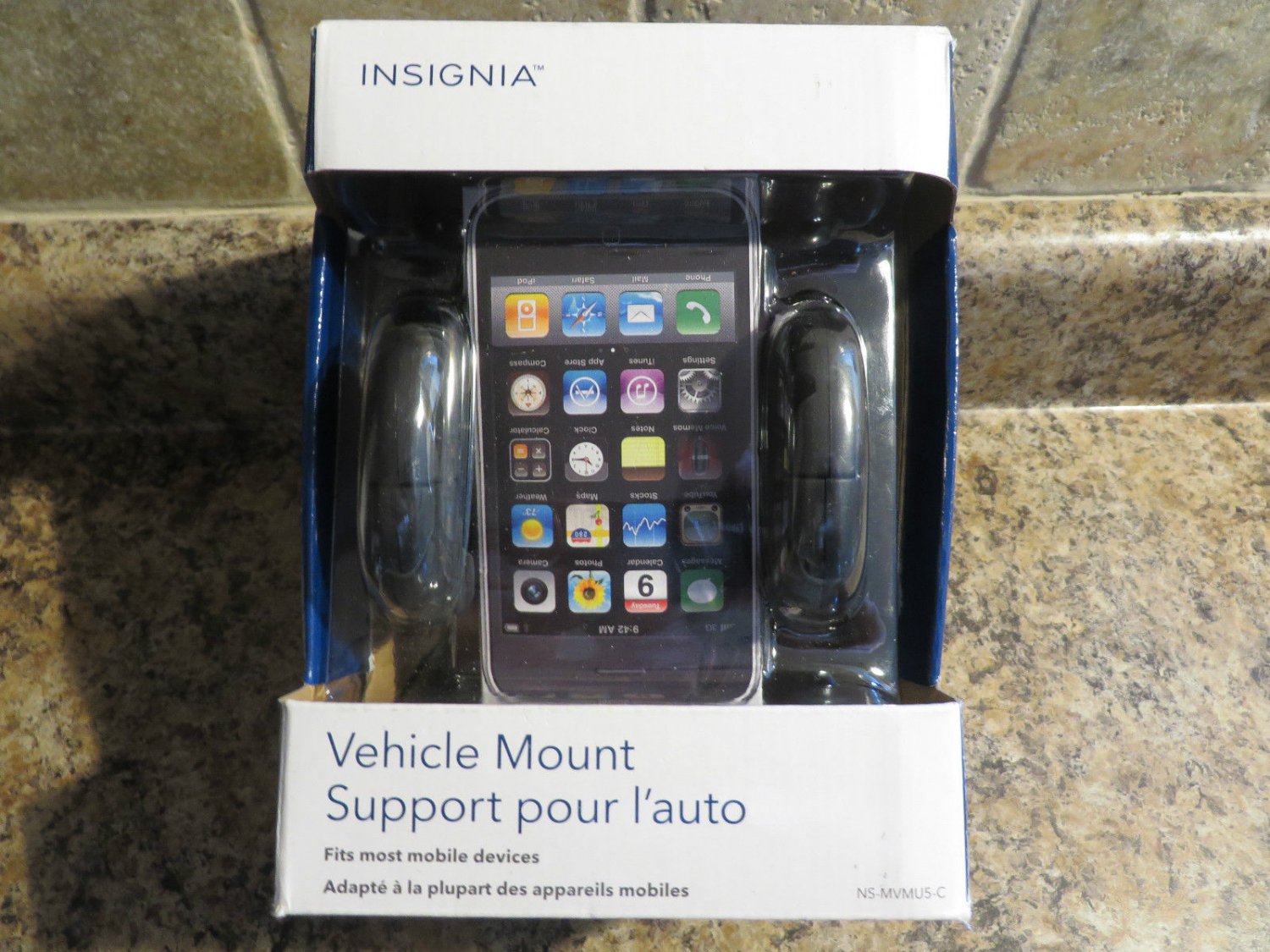 Insignia Universal Car Vehicle Adapter Holder Mount (NS-MVMU5-C) New Open Box