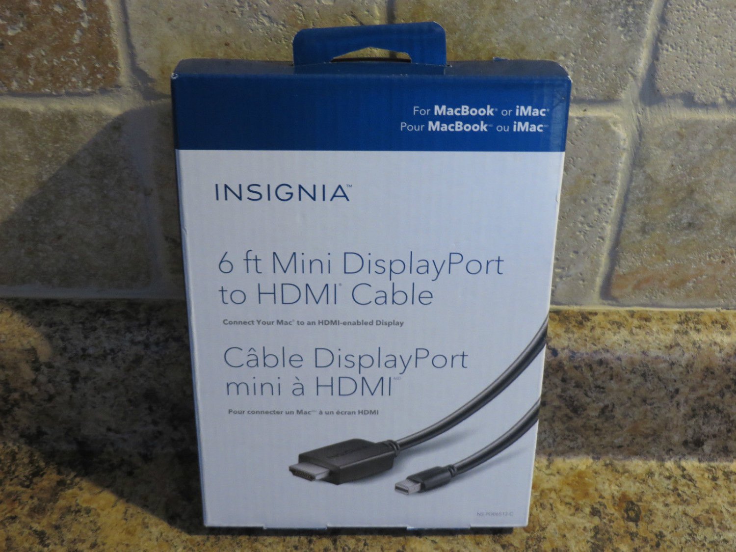 Insignia - 6' Mini DisplayPort-to-HDMI Cable Black NS-PD06512-C NEW - OPEN BOX