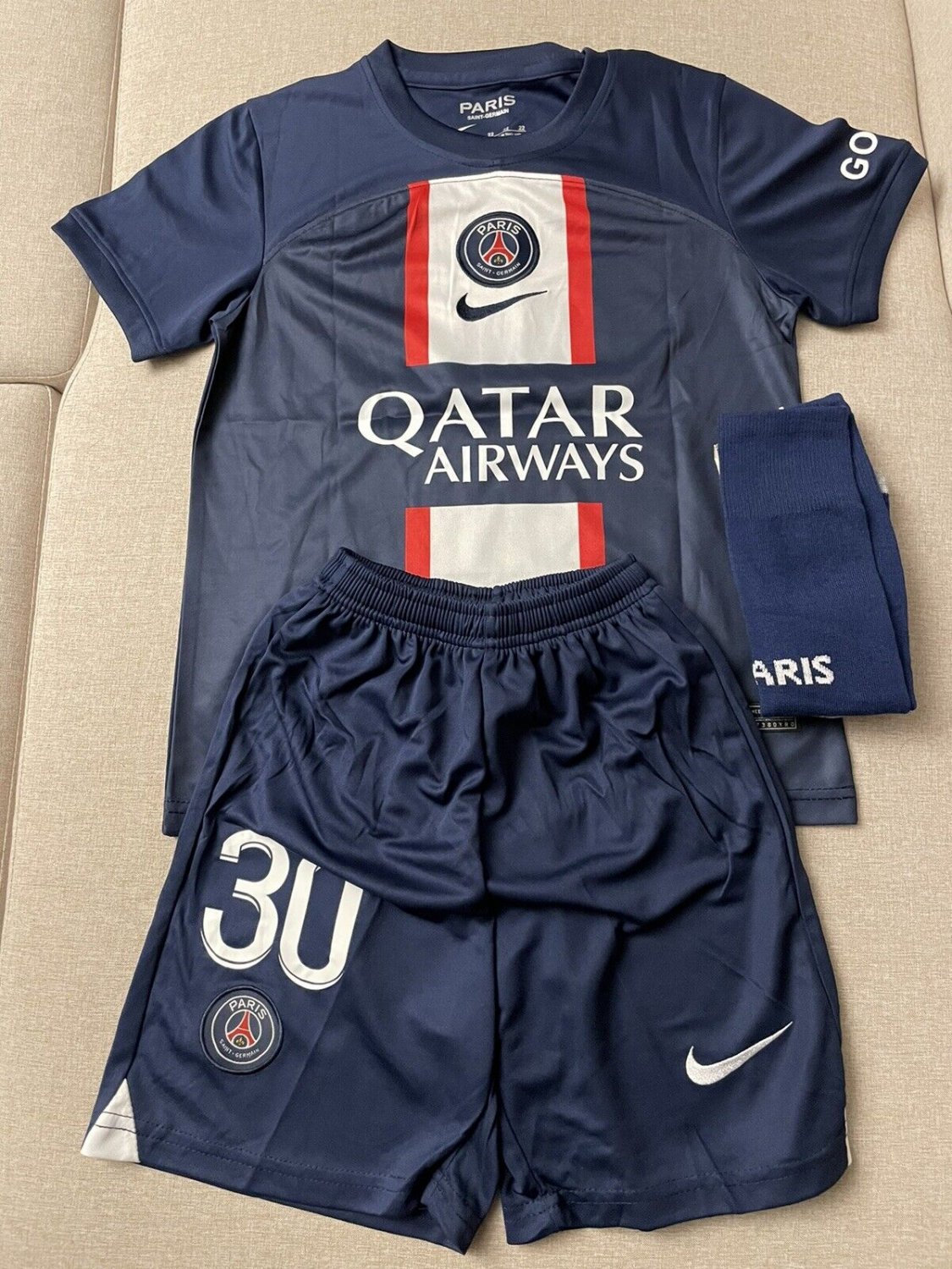Messi 30 PSG 202223 kids jerseys pants, shirt and socks