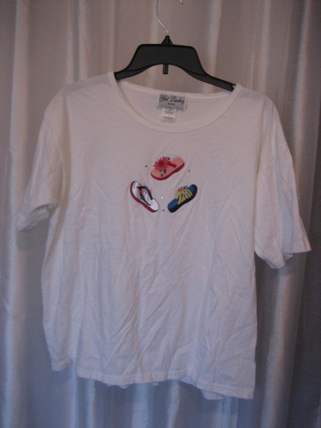 Get Lucky U.S.A. White 100%Cotton Pullover Shirt w/Flip Flops Sz L Pre-Owned